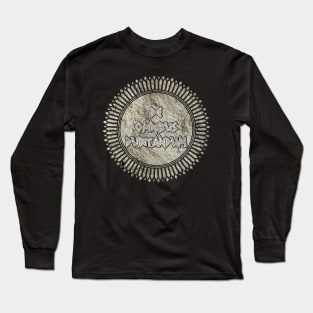 De Omnibus Dubitandum (Be Suspicious Of Everything) Long Sleeve T-Shirt